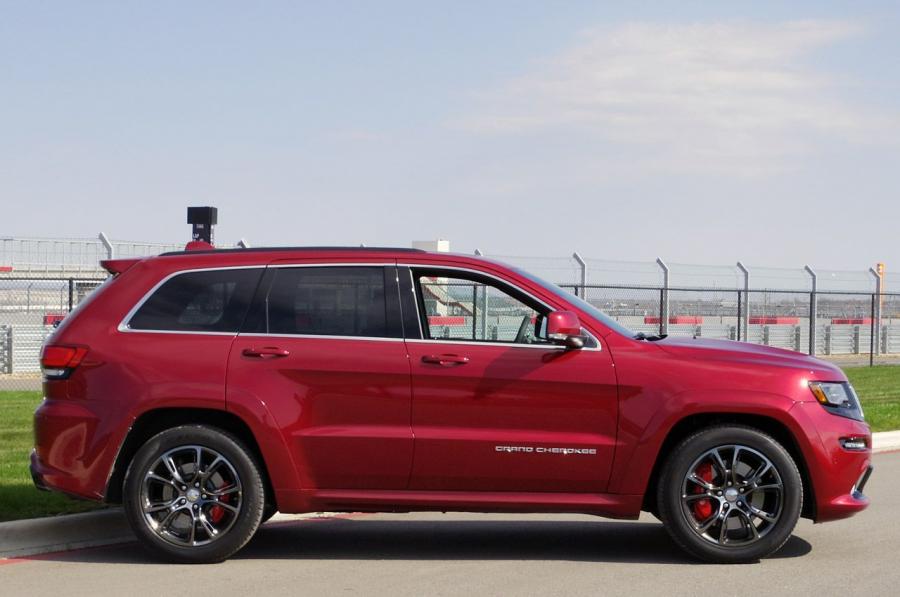 Jeep Grand Cherokee SRT8 2014 года  (фото 7 из 73)